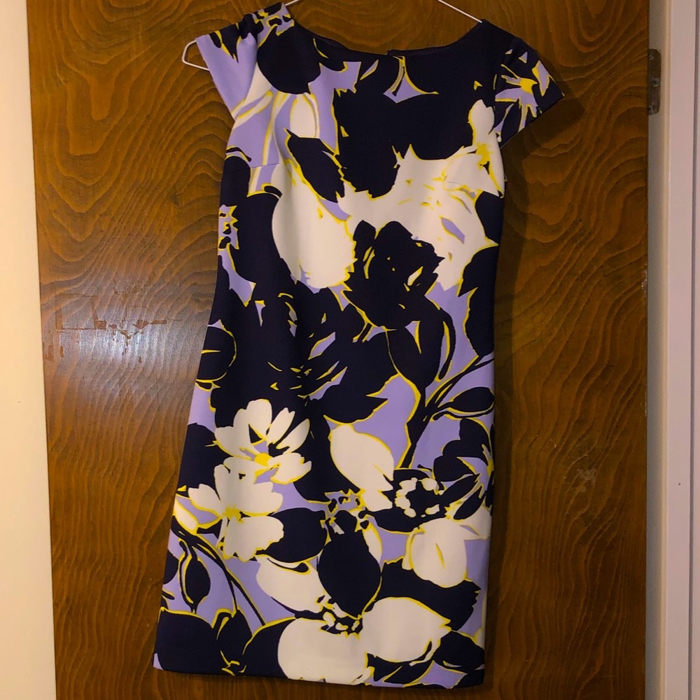 Vince Camuto dress size 2